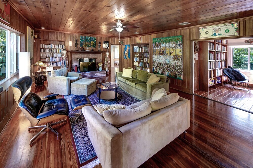 Beautiful Renovated Historic House on Gorgeous Tropical Lot