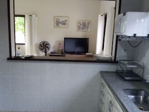Frigorífic, microones, forn i placa de cuina
