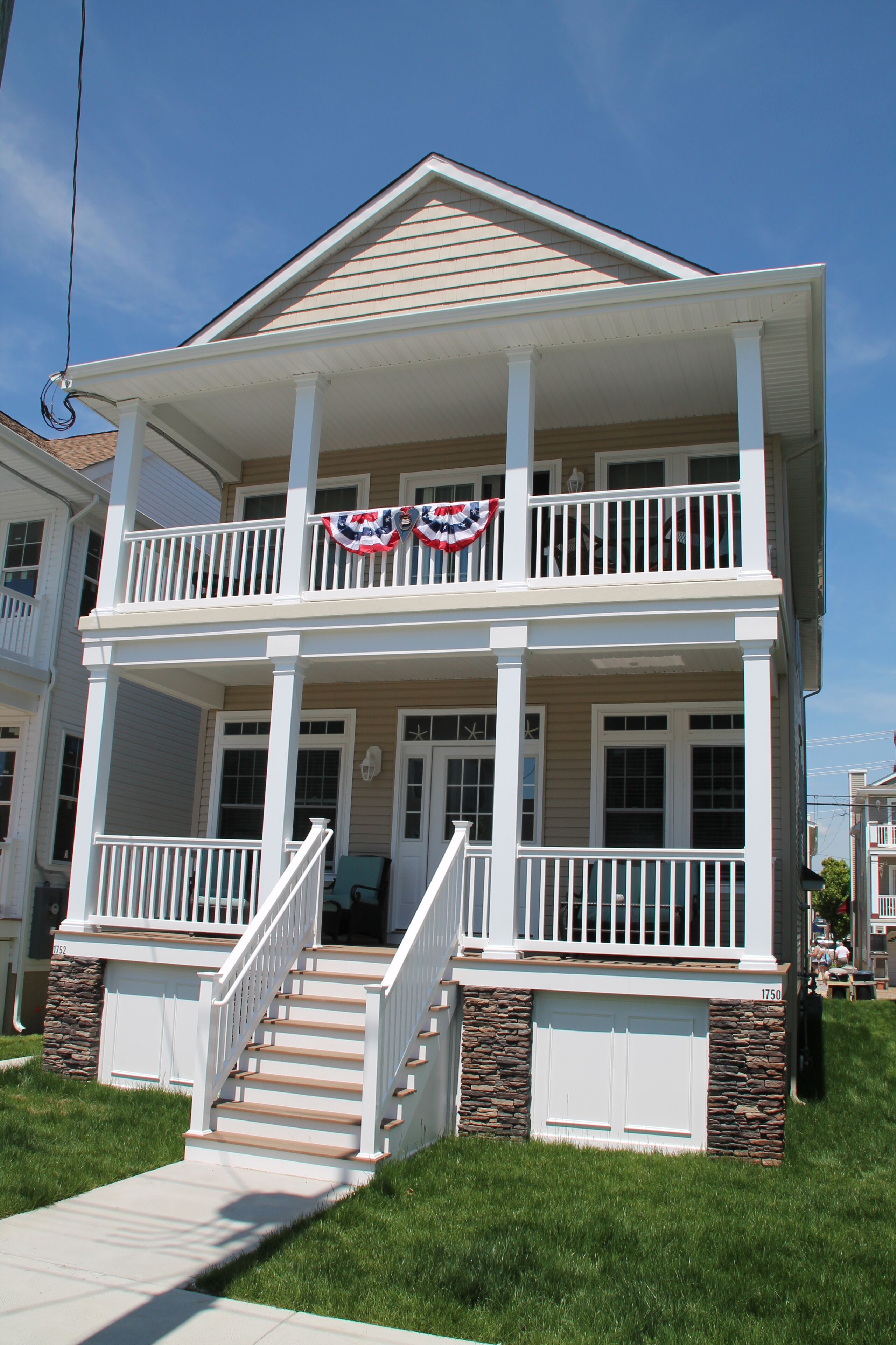 Family Friendly! 1st Floor - 2 Short Blocks to Beach & Boardwalk, Great Reviews!