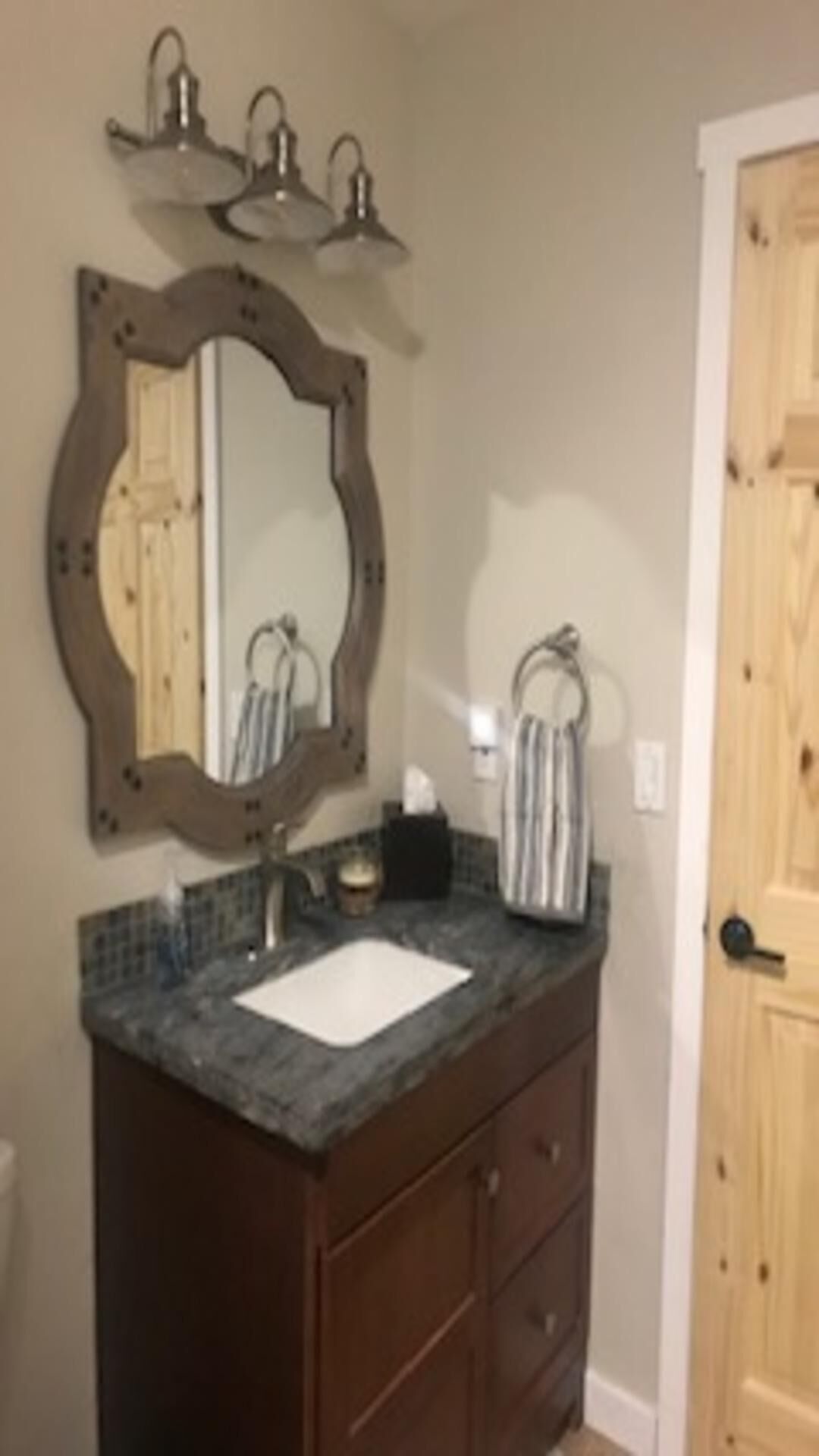 Walking distance to the lake! Enjoy a slice of Tahoe and Kings Beach beauty!!!