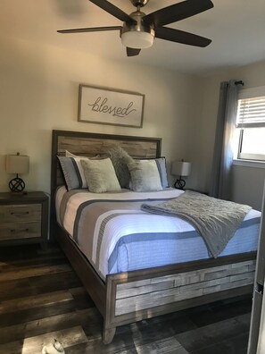 2 sovrum, strykjärn/strykbräda, gratis wi-fi och sängkläder