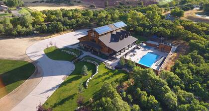 Silver Springs Lodge in the Heber Valley