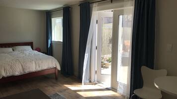 1 habitación, tabla de planchar con plancha, wifi gratis y ropa de cama