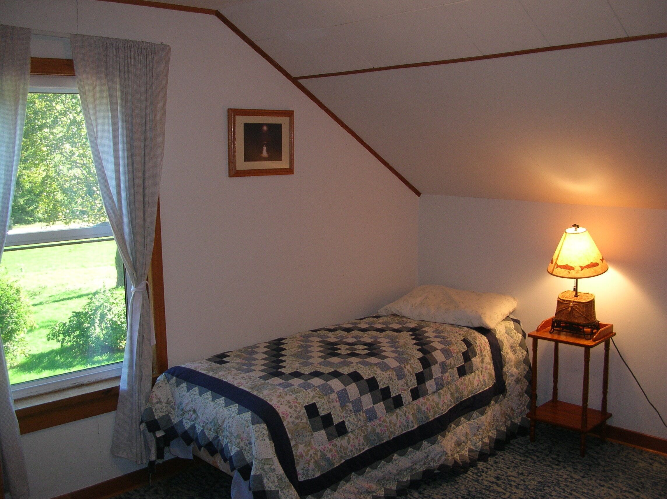 Harmony House, peace on South Bay, Pelee Island