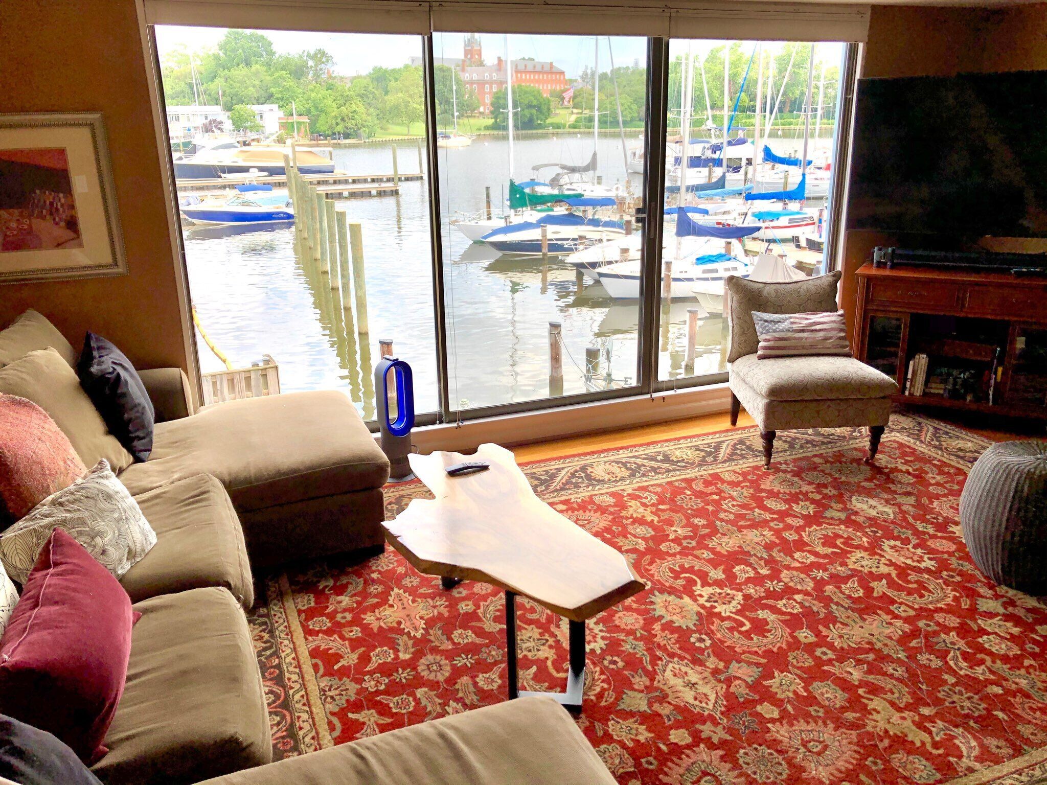 Beautiful Waterfront Townhome In Historic Annapolis