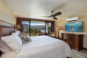 3 bedrooms, in-room safe, iron/ironing board, travel crib - Oceanfront view at Hanalei Bay Resort 9104,5,6 - 6 min walk to the beach (Princeville)