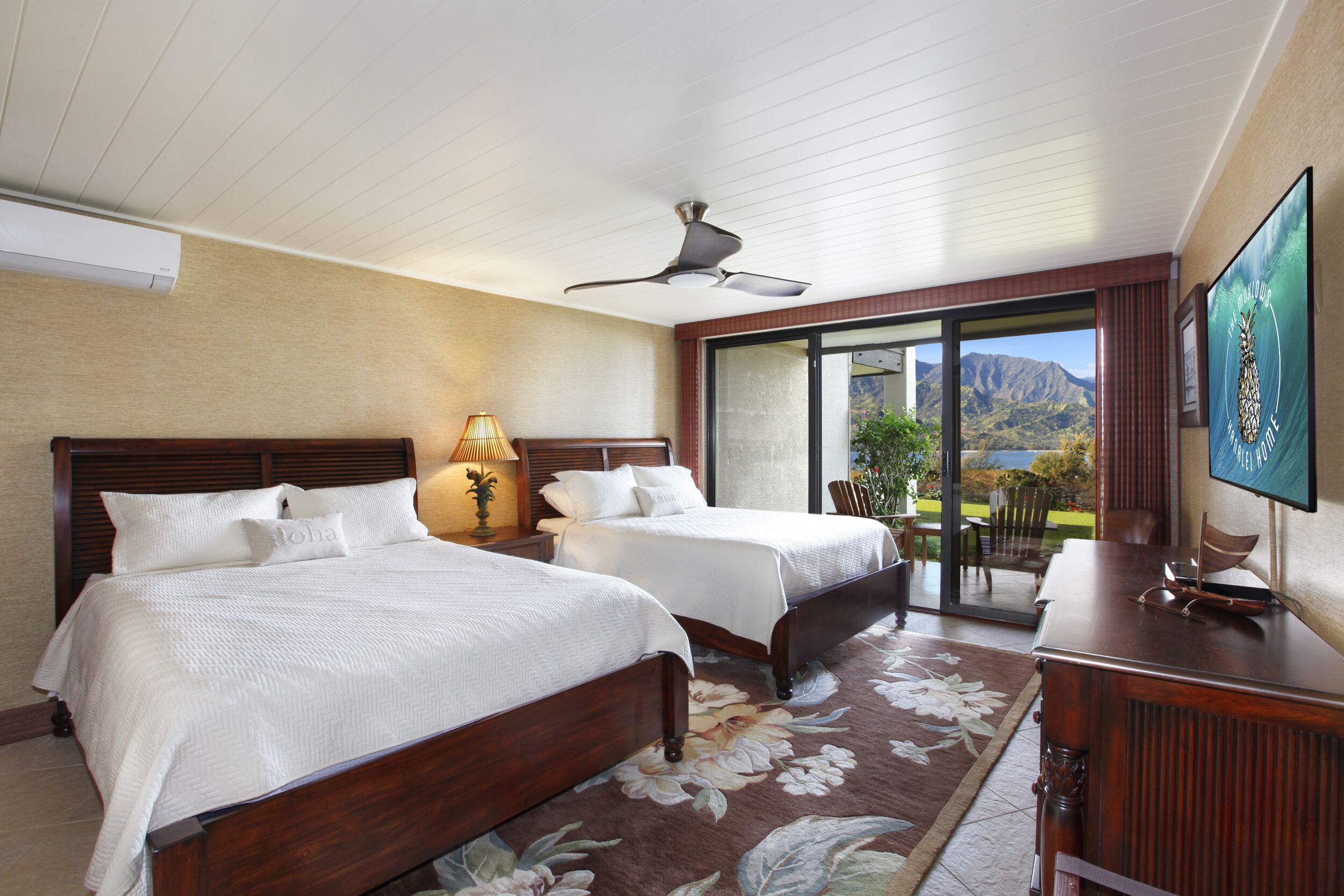 3 bedrooms, in-room safe, iron/ironing board, travel cot