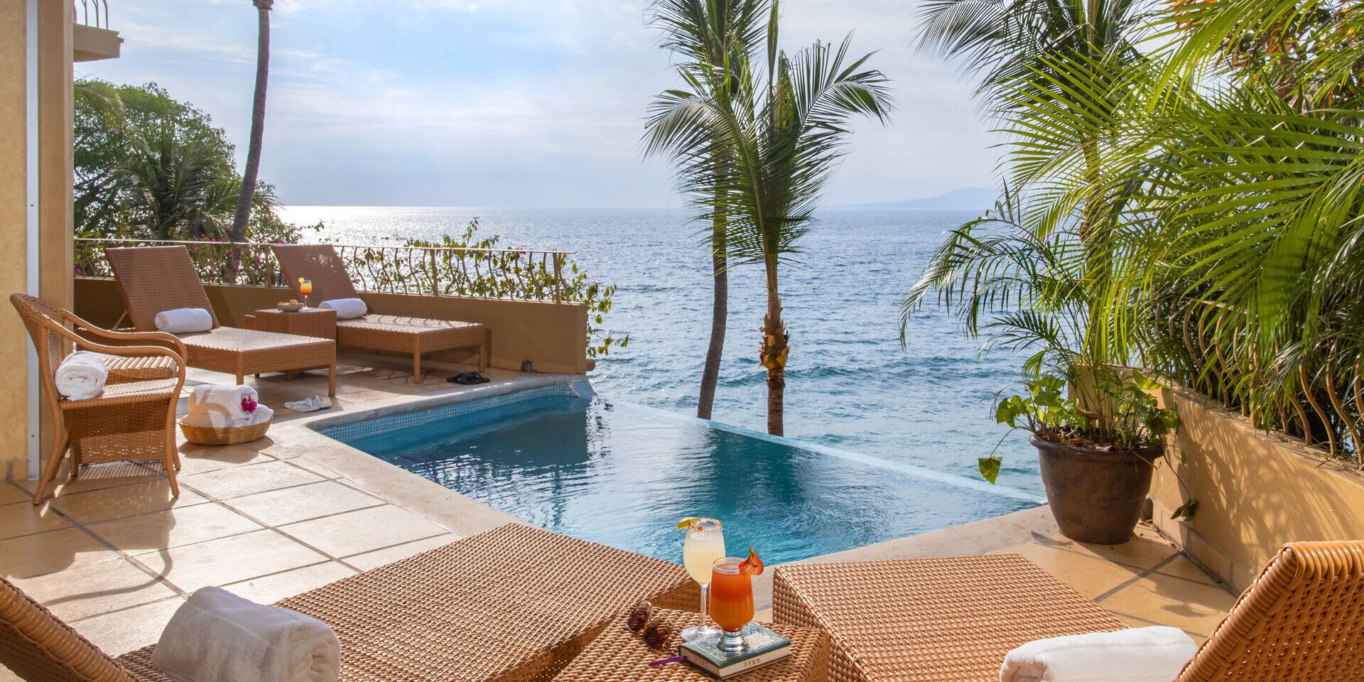 4 BR private beachfront villa w/staff, pool & best location in Puerto Vallarta
