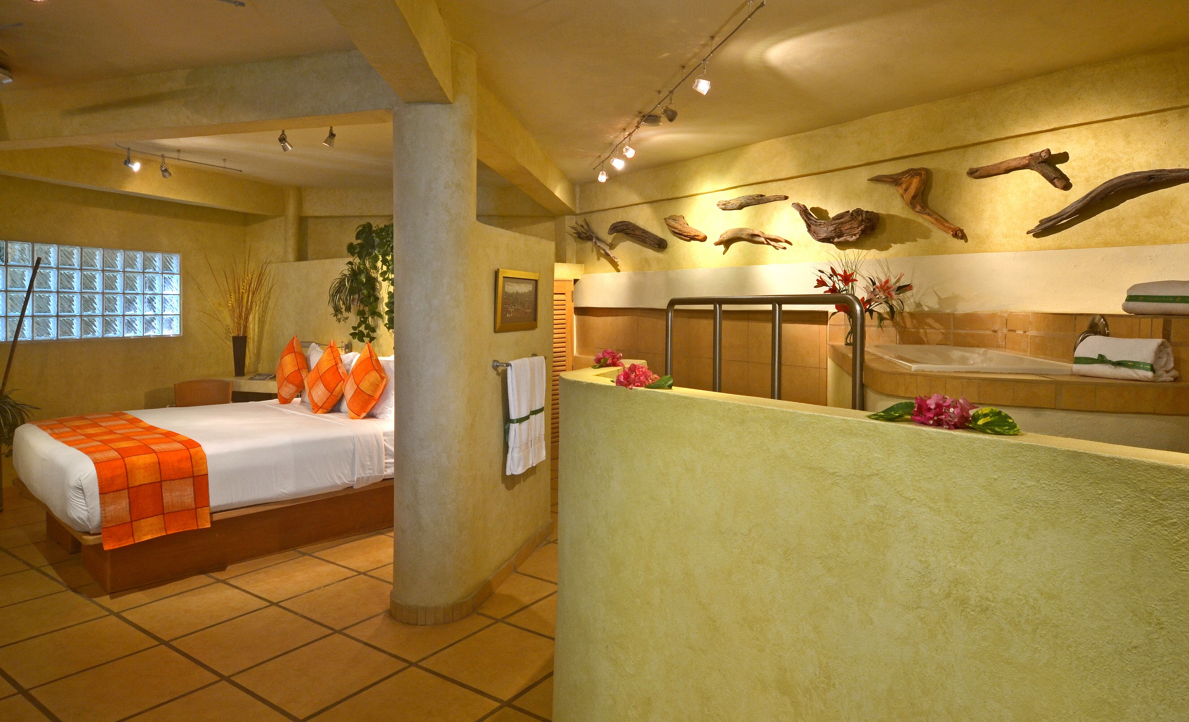 4 BR private beachfront villa w/staff, pool & best location in Puerto Vallarta