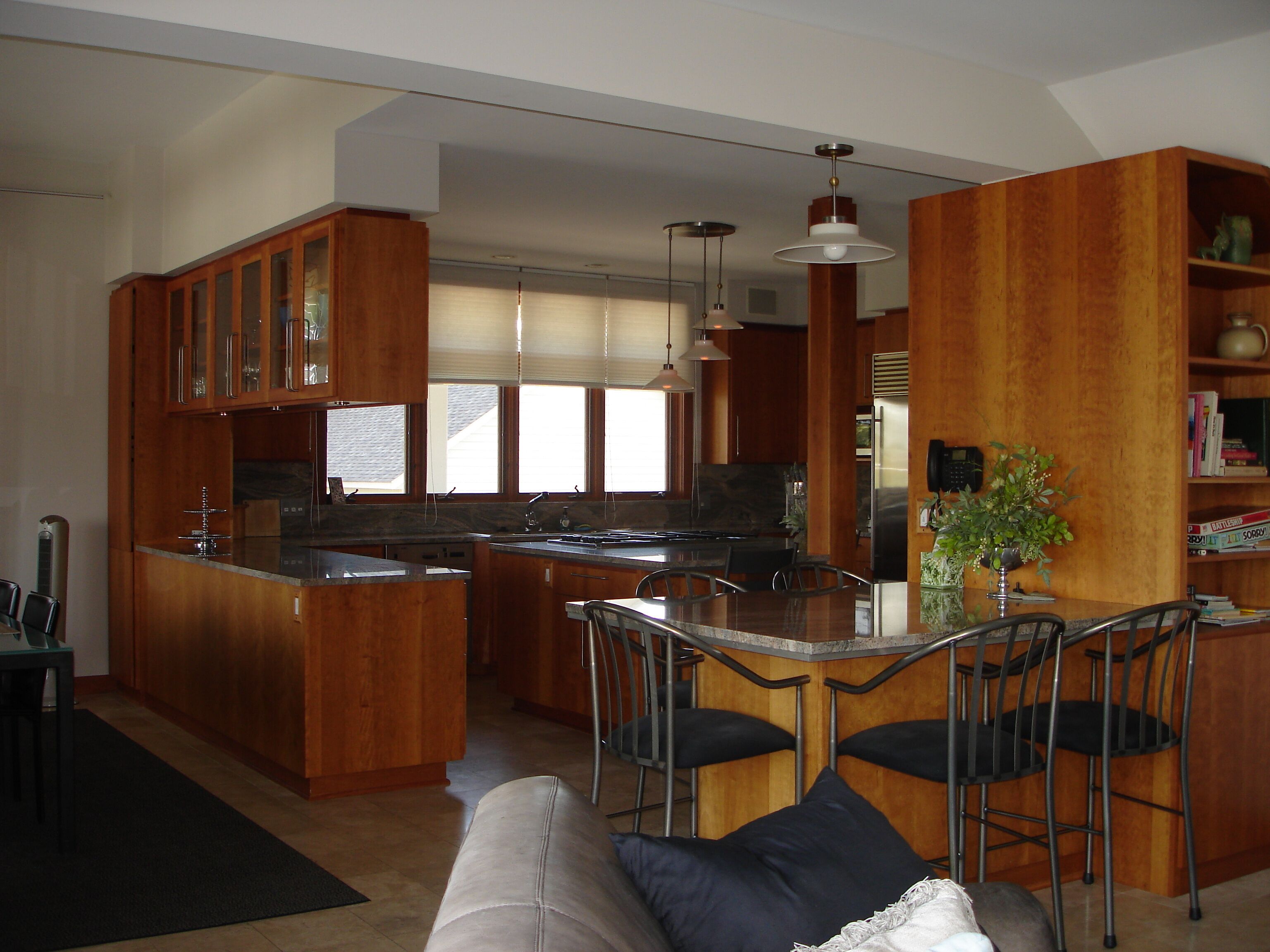 Spacious 6 Bedroom Lakehouse