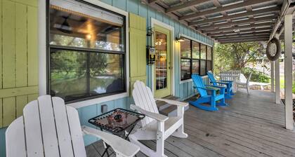 "Turtle Rock" LBJ Waterfront Lake House Cottage