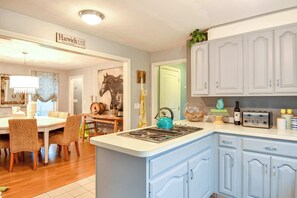 Fridge, microwave, oven, stovetop - Spacious w/ Basketball Court & Playground! (Harwich)
