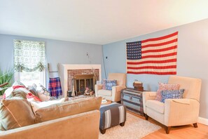 Televisión y oficina 