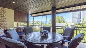 屋外ダイニングエリア