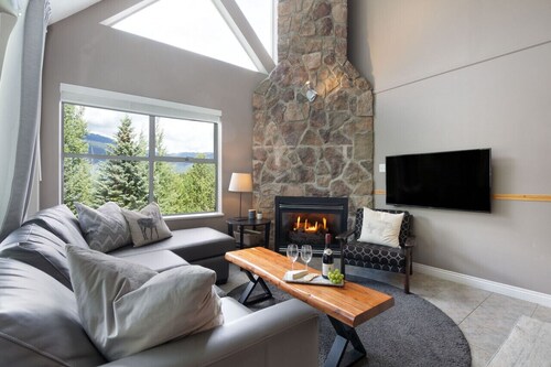 Mountain-Side 3Br/2Ba - HotTub/Views/Free Parking