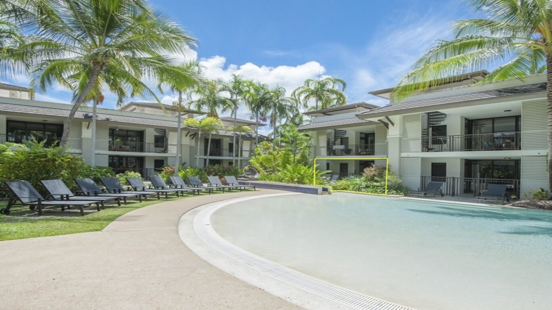 Azure 125-126 | Port Douglas — image 2