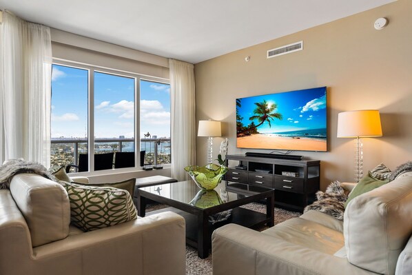 Smart TV, books, stereo