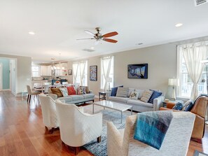 TV, table tennis - Heated Pool Access | 5*Clean | Flex Cancelation (Tybee Island)