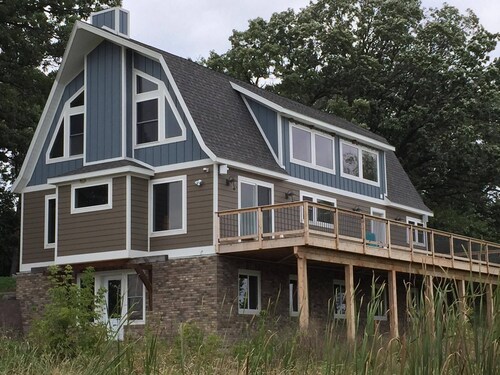 Reunions & Groups. Open space inside & out. Yoga loft. 45 acres. Scenic. Quiet. 