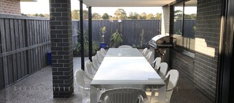 Hillside Paradise Torquay - Sleeps 17 - Strictly  Families