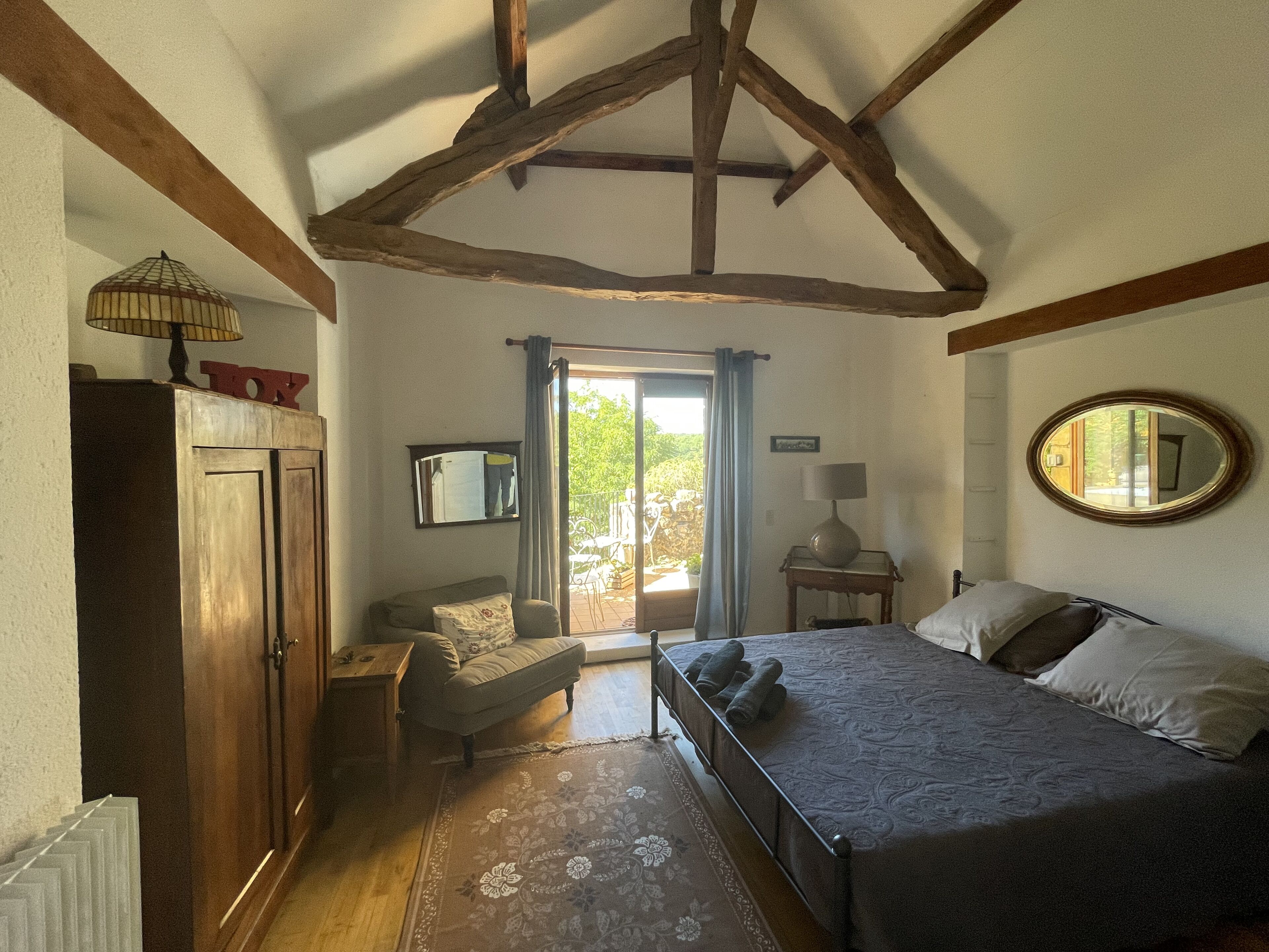 4 chambres, fer et planche à repasser, Wi-Fi gratuit, draps fournis