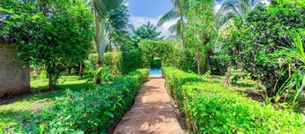 Villa Dora and Holly