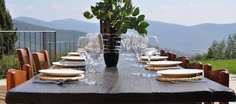 Tuscan Dream: Gorgeous Private Cortona House with Fantastic Views, Garden & Pool