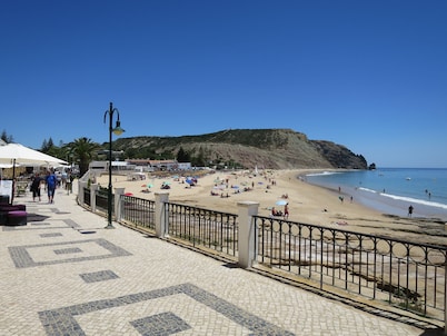 Pretty Villa has Amazing Sea Views, Private Pool, AC, Wi Fi - walk to the Beach!