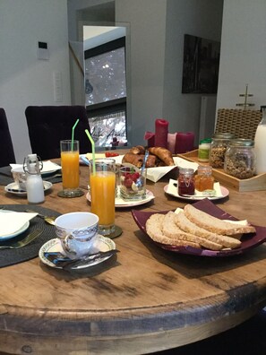 Breakfast buffet