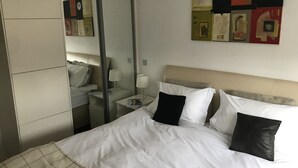 2 soverom, strykejern/-brett, wi-fi (inkludert) og sengetøy