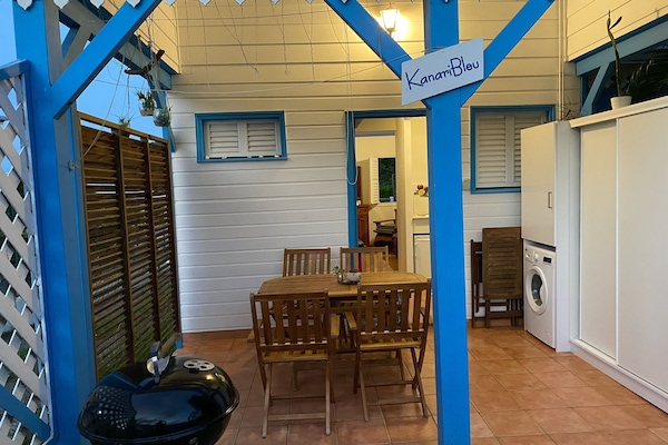 屋外ダイニングエリア