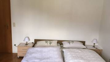 2 Schlafzimmer, Bügeleisen/Bügelbrett, Reisekinderbett, WLAN