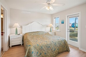6 bedrooms, WiFi, bed sheets