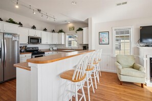 Fridge, microwave, oven, stovetop - 5708- Seafari, | Semi-Oceanfront | Nags Head | Sleeps 12 (Nags Head)