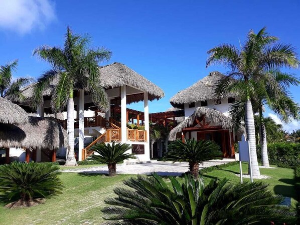 المنشأة من الخارج