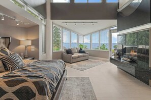 7 bedrooms, desk, iron/ironing board, WiFi