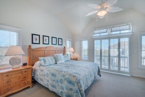 9 bedrooms, desk, travel crib, WiFi
