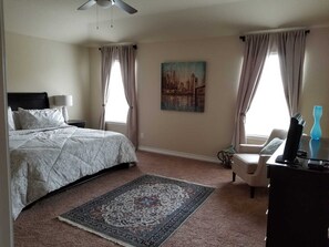 4 soverom, strykejern/-brett, wi-fi og sengetøy