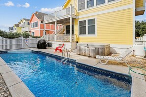 Pool - 1820 - The Lost Sapphire, Golf Anyone? Tee Up a Great Vacay with pool and Hot Tub. (Corolla)