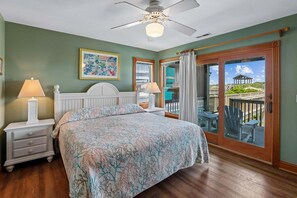 11 bedrooms, WiFi, bed sheets - 6100- Red Snapper Inn, Red Snapper Inn | Oceanfront | South Nags Head | Sleeps 22 (Nags Head)
