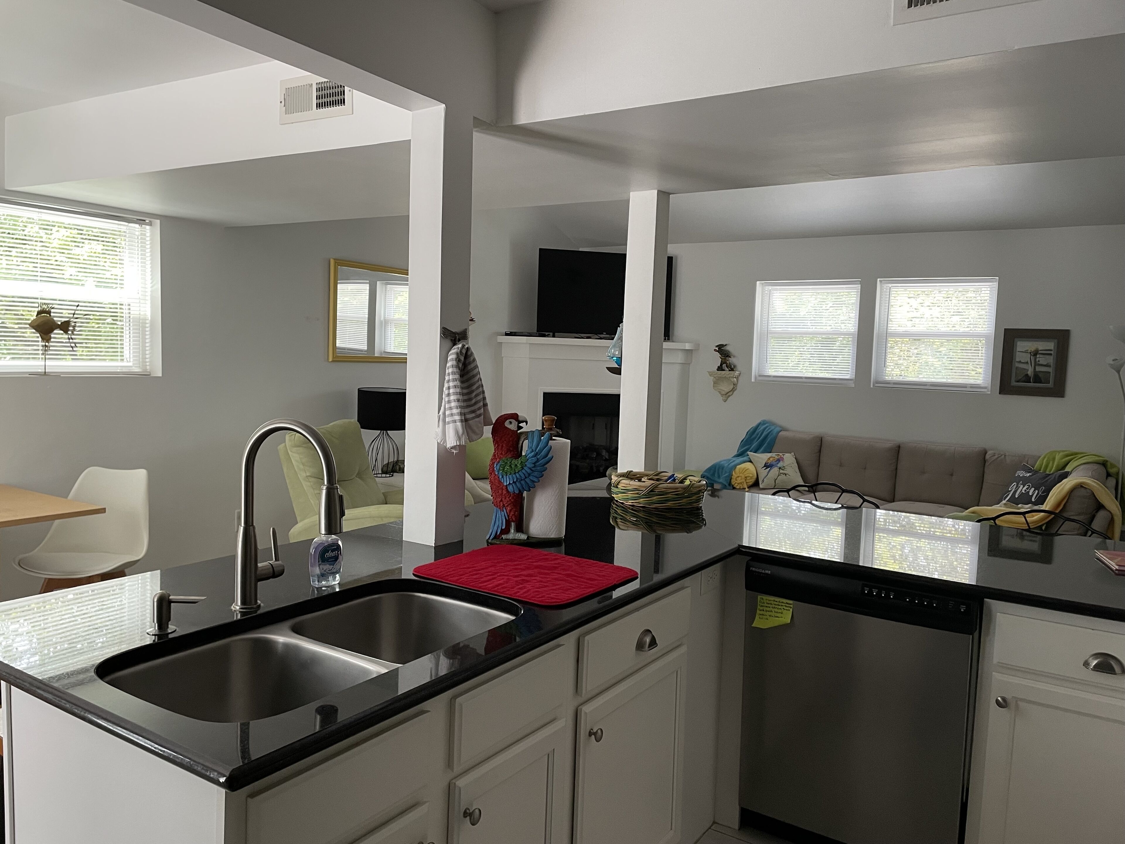 Family and Pet Oriented Home That Will Assure You of Wonderful Memories