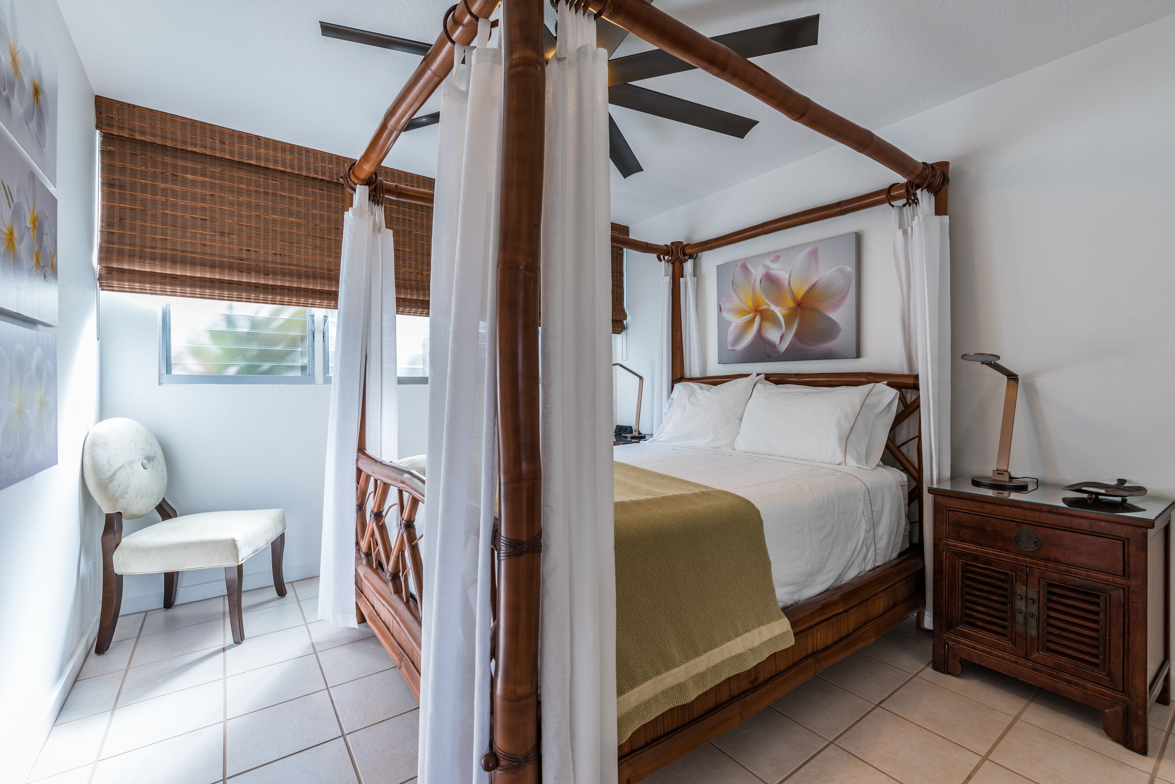 Maui Mahinaa Surf Oceanfront Condo with a great view Lahaina