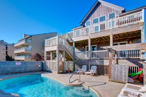 A heated pool - 5405- Adagio - Oceanfront Nags Head | Pool, Hot Tub & Elevator (Nags Head)