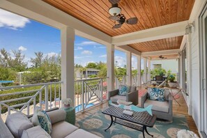 Terrace/patio - A Place Called Kokomo, That's where you wanna Go! (Marathon)