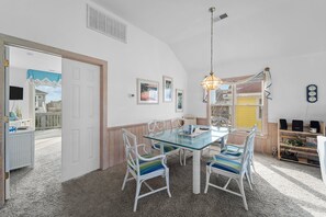 Dining - 1781 - Brownie's Retreat, 53 Yards to Beach! Oceanside w/ Private Hot Tub (Corolla)