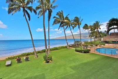 KBR #302 - 2 Bedroom/2 Bath Ocean Front Upgraded Condo on Sugar Beach!