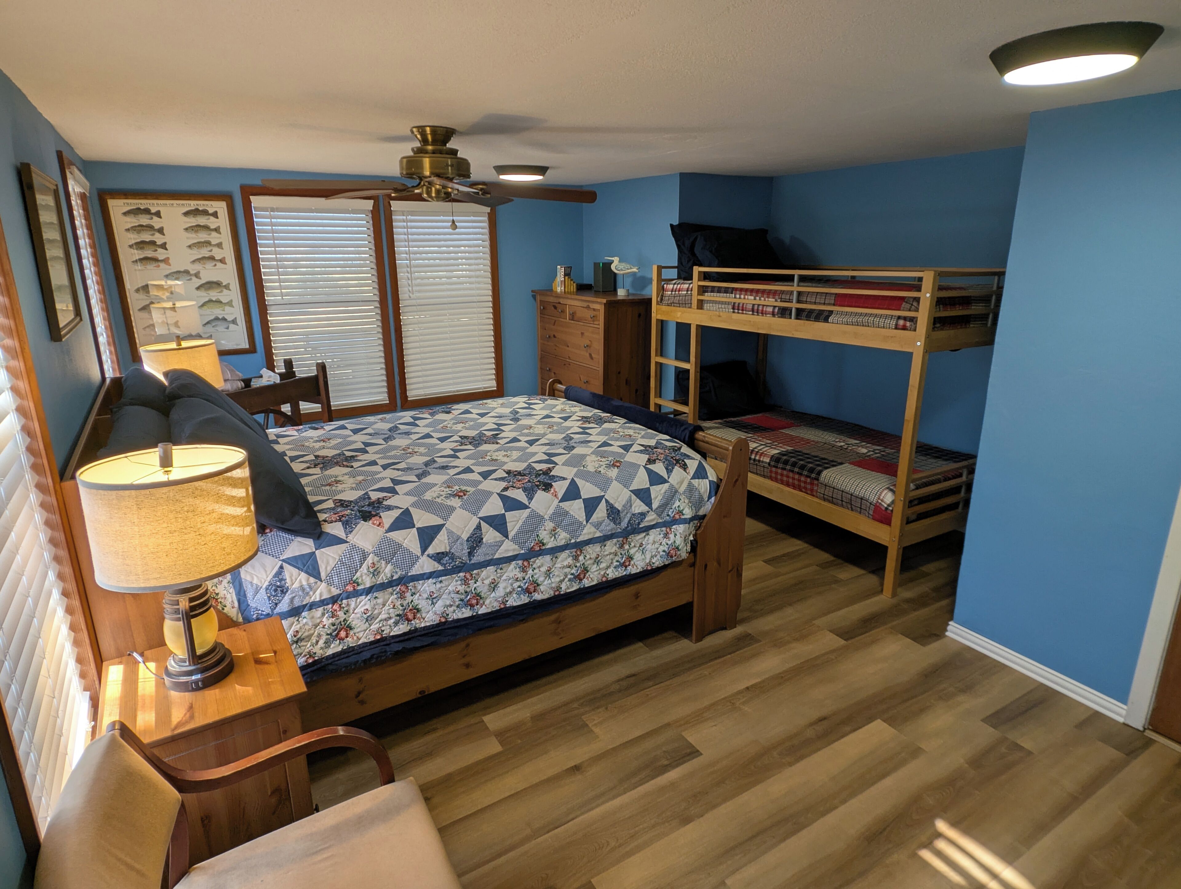 3 chambres, fer et planche à repasser, Wi-Fi gratuit, draps fournis