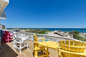 Property grounds - 5703- The Fritz Carlton, | Oceanfront | Nags Head | Sleeps 14 (Nags Head)