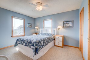 4 bedrooms, internet, bed sheets