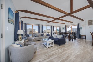 テレビ、テレビゲーム、DVD プレーヤー、書庫